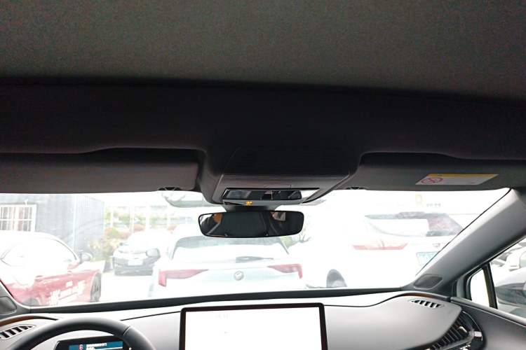 Used Volkswagen ID.UNYX 2024 Revised Pro Long-Range Version Headliner