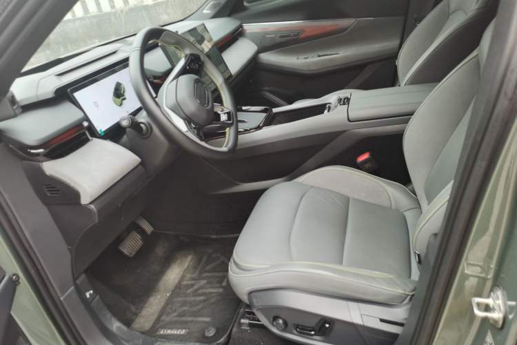 Used Lynk & Co 08 EM-P 2023 220km All-Wheel-Drive Performance Halo