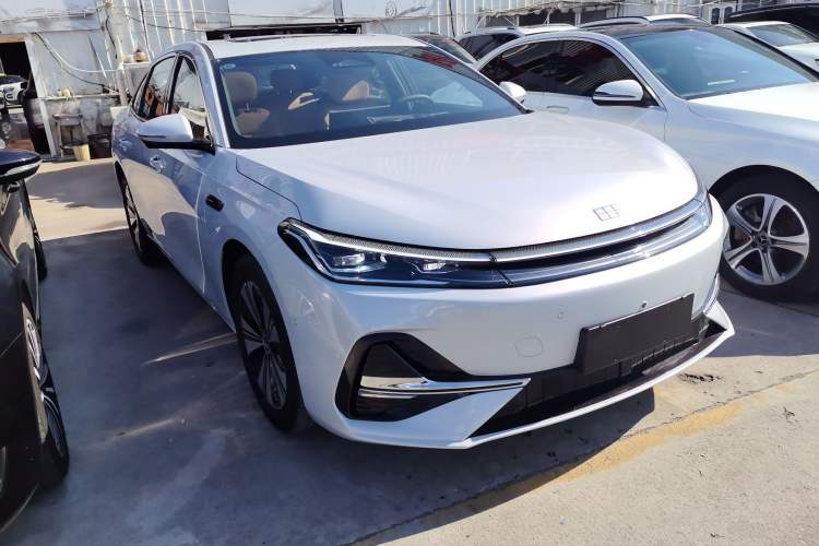 Used Geely Galaxy Galaxy A7 2025 Model EM-i 150km Long-Distance Edition