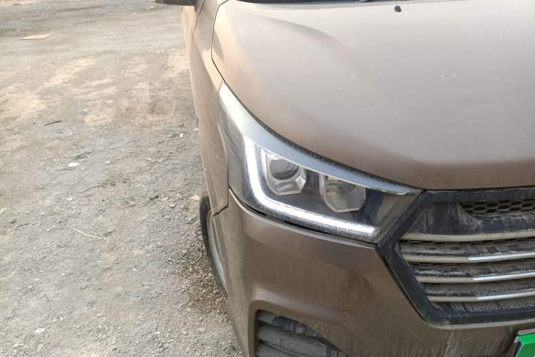 Used Foton Scenic G5 2021 2.0L Gasoline Commercial Version 6-Seater Multi-Purpose Passenger Vehicle 1TZS
