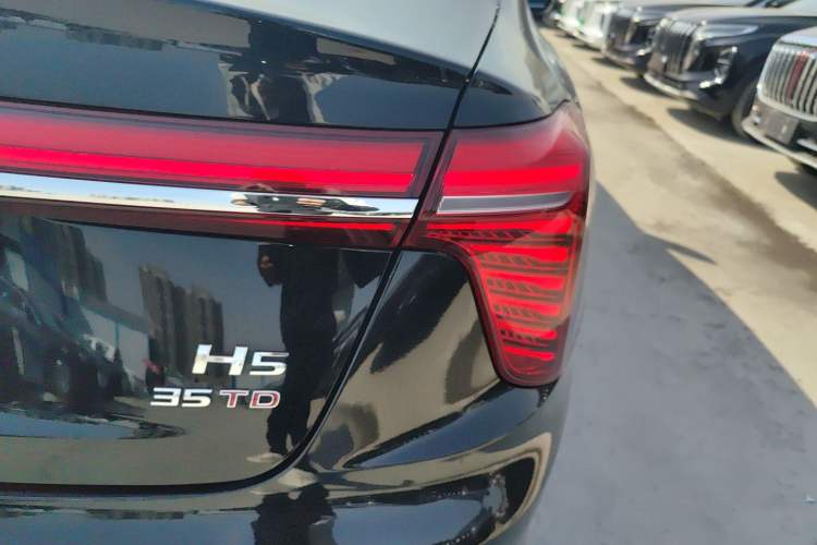 Used Hongqi H5 2024 1.5T DCT Smart Connect Flagship Edition