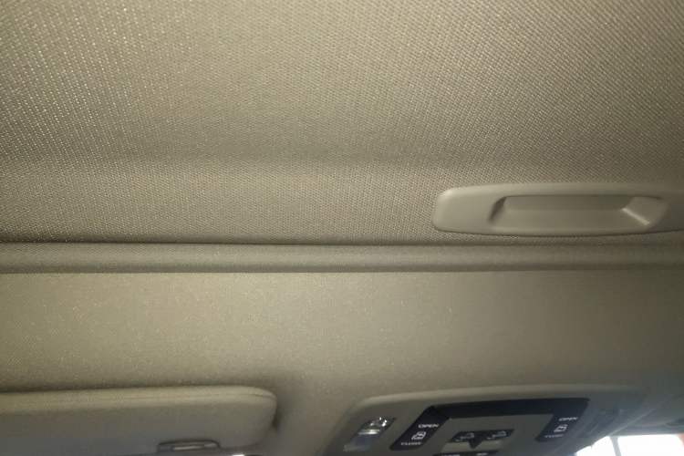 Used Toyota Granvia 2024 2.5L Hybrid Comfort Edition Headliner