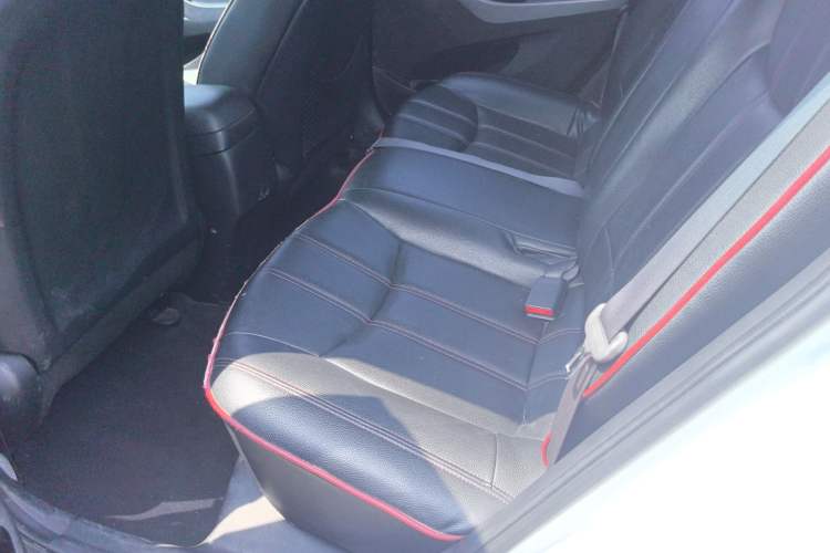 Used Hyundai Elantra (5th Generation / Langdong) 2015 1.6L Automatic Leading Model