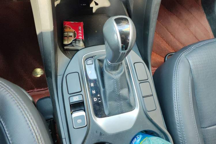 Used Hyundai Santa Fe 2013 Revised Version 2.4L Automatic All-Wheel Drive Smart Type
