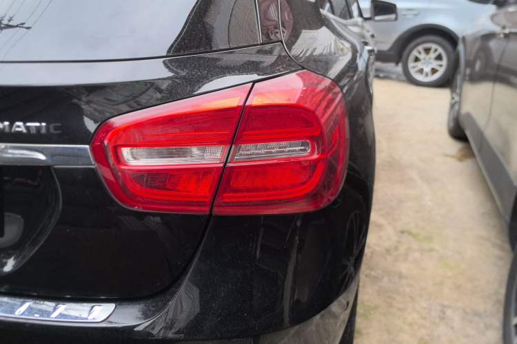 Used Mercedes-Benz GLA 2016 GLA 220 4MATIC Fashion Edition Right Rear Taillight