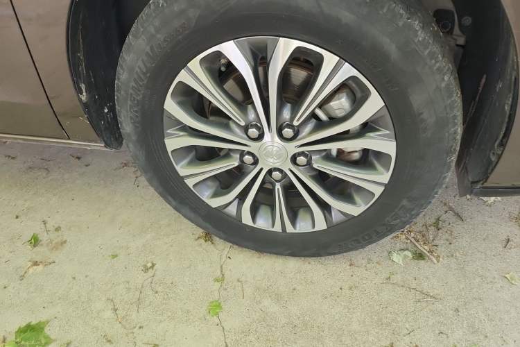 Used Buick GL8 2021 Land Cruiser Executive Class 652T Comfort Model