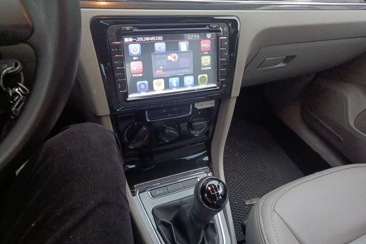 Used Volkswagen Bora 2014 1.6L Manual Fashion Edition