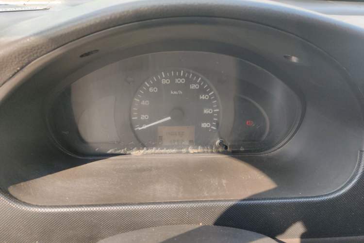 Used Wuling Rongguang 2019 1.5L Extended-Body Van Base Model with 2 Seats Instrument Cluster