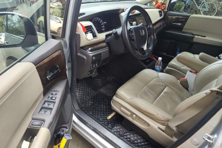 Used Honda Odyssey 2015 2.4L Smart Edition
