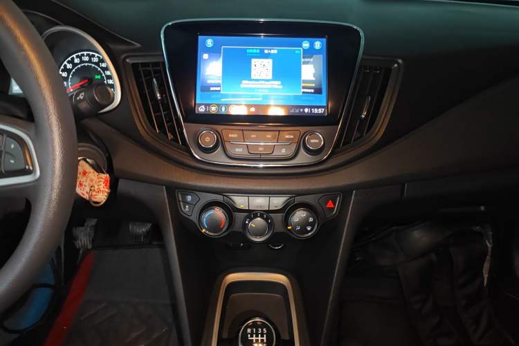 Used Chevrolet Monza 2019 320T Manual Xinxin Edition China VI Audio And AC Panel