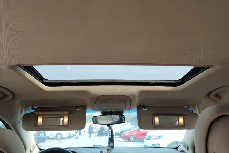 Used Roewe 950 2012 2.0L Comfort Edition