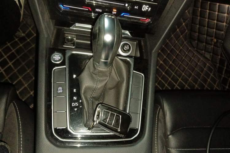 Used Volkswagen Magotan 2020 330TSI DSG Leading Model
