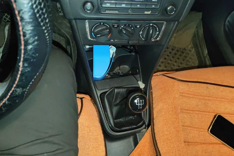 Used Volkswagen Santana 2013 1.6L Manual Comfort Edition