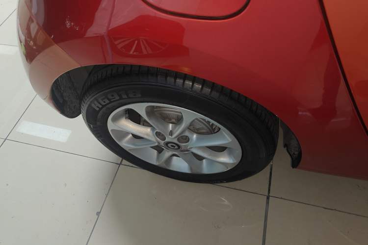 Used smart forfour 2018 1.0L 52 kW Dynamic Edition Exterior 5