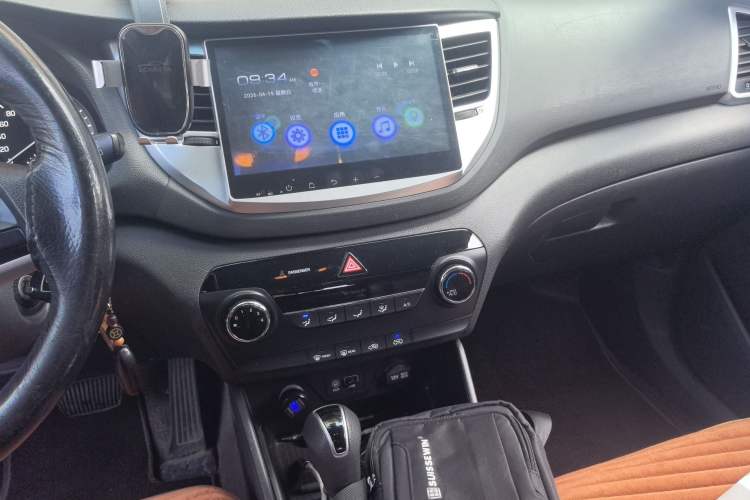 Used Hyundai Tucson 2015 1.6T Dual-Clutch Two-Wheel-Drive Comfort Model