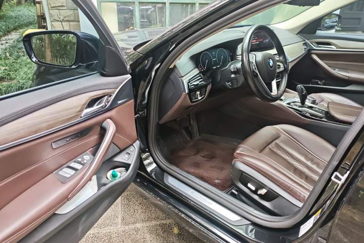 Used BMW 5 Series New Energy 2019 Updated Version 530Le Luxury Package Driver Seat