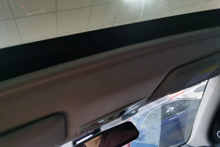 Used Mitsubishi Outlander 2018 2.0L Two-Wheel Drive Glory Edition 5 Seats