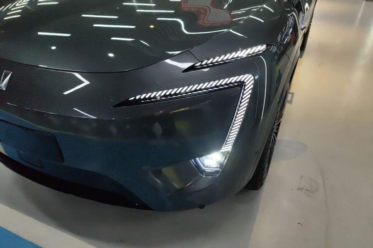 Used Avatr 11 2022 Ultra-Long Range Dual-Motor Luxury Edition 4 Seats Left Front Headlight