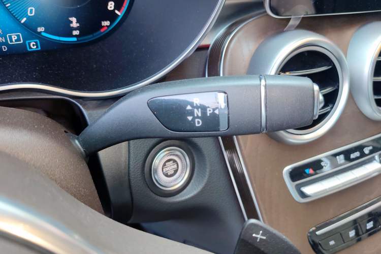 Used Mercedes-Benz GLC 2020 Facelift GLC 300 L 4MATIC Dynamic Edition Gear Lever