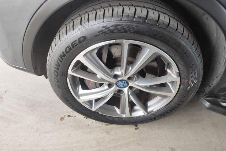 Used BYD Tang New Energy 2019 DM 2.0T All-Wheel Drive Smart Connectivity Enjoyment Model 7 Seats China VI Standard Exterior 4