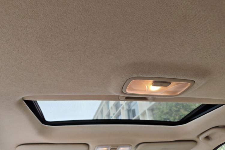 Used Hyundai ix35 2012 2.0L Automatic Two-Wheel Drive Elite Edition GLS Headliner