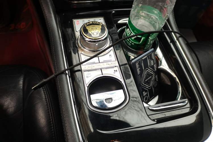 Used Jaguar XJ 2016 XJL 2.0T Two-Wheel-Drive Elegant Business Edition
