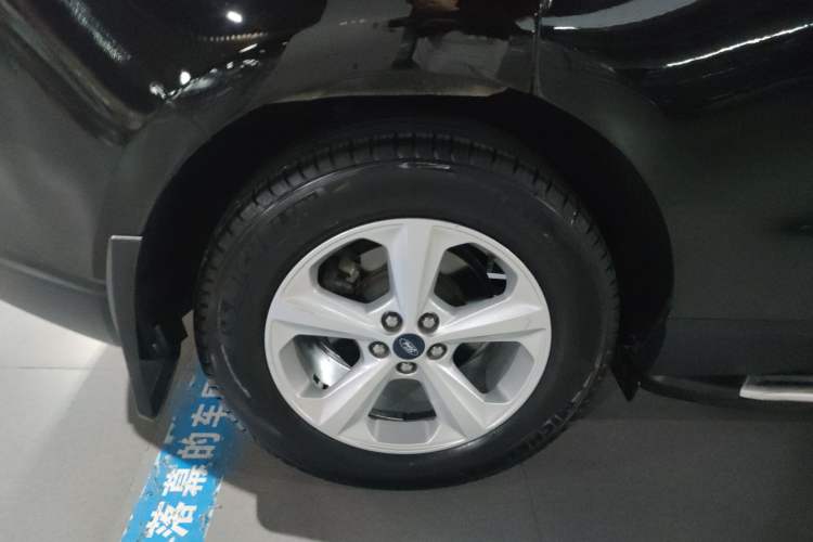 Used Ford Edge 2016 EcoBoost 245 Two-Wheel-Drive Titanium 5-Seater