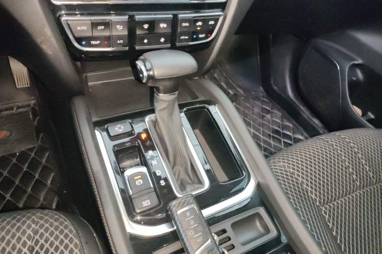 Used GAC Trumpchi GS7 2017 280T Two-Wheel Drive Luxury Model