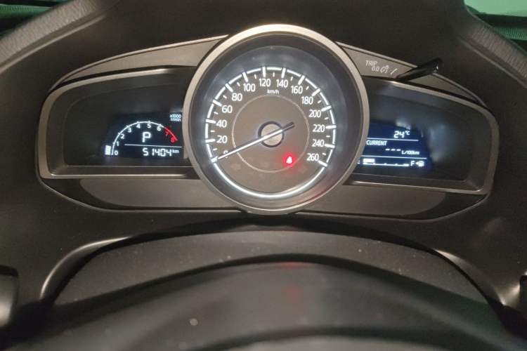 Used Mazda 3 Axela 2017 Sedan 1.5L Automatic Luxury Model Emission Standard China V Instrument Cluster