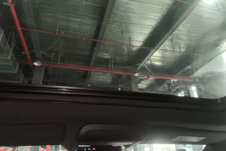 Used Cadillac XT4 2018 28T Two-Wheel Drive Tech Version