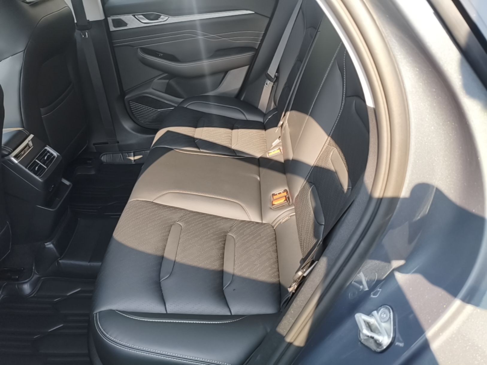 Geely Auto Preface 2023 2.0TD Luxury Version — снимка 20