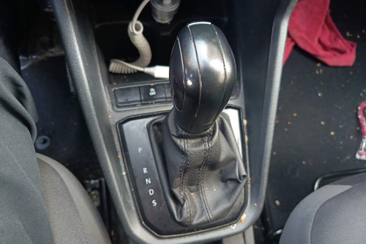 Used Volkswagen Santana 2021 1.5L Automatic Fashion Edition Gear Lever