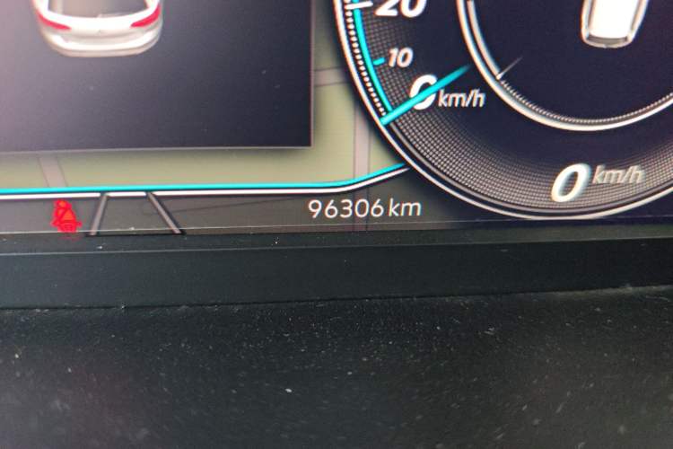 Used Volkswagen Variant 2021 2.0T Comfort Edition Odometer Close Up