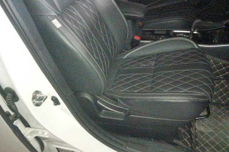 Used Mitsubishi Outlander 2021 2.0L Two-Wheel Drive Comfort Edition 5 Seats
