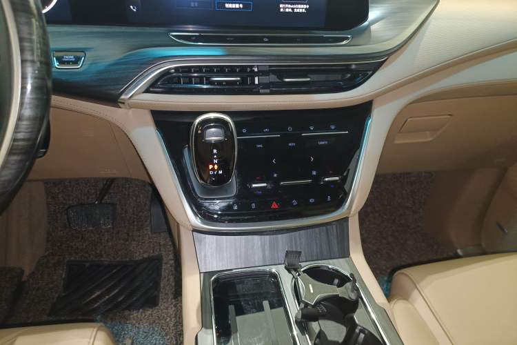 Used Buick GL8 2021 ES Land Cruiser 653T Flagship Model
