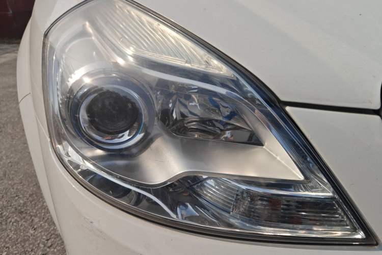 Used Buick Excelle 2015 1.5L Automatic Classic Model
