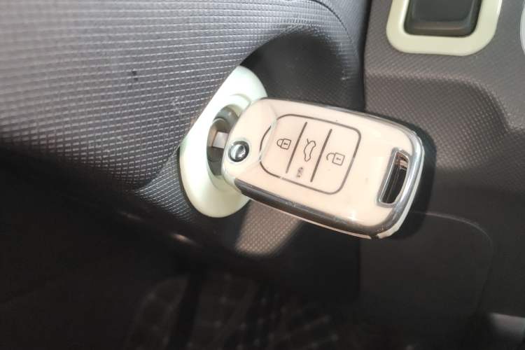 Used Wuling Hongguang MINIEV 2021 Macaron Fashion Model Lithium Iron Phosphate