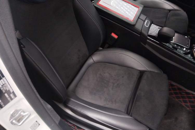 Used Mercedes-Benz A-Class 2022 Revised Version A 200 L Sport Sedan Fashionable Style
