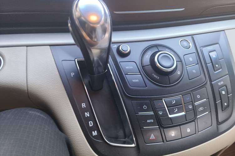 Used Buick GL8 2018 28T Luxury Model China VI Standard