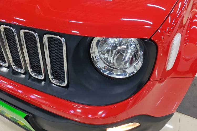 Used Jeep Renegade 2018 Connected Large Screen Version 180T Automatic Jingneng Version Left Front Headlight
