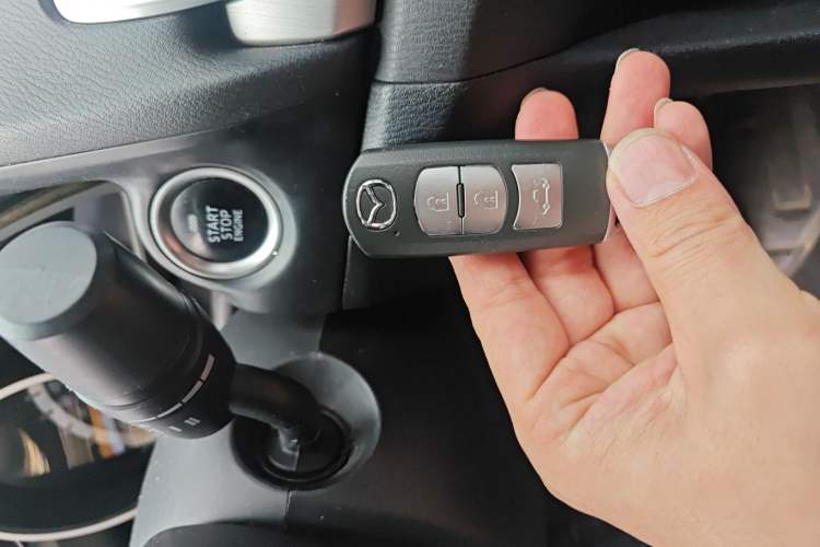 Used Mazda 3 Axela 2016 Sedan 1.5L Automatic Comfort Model Vehicle Key