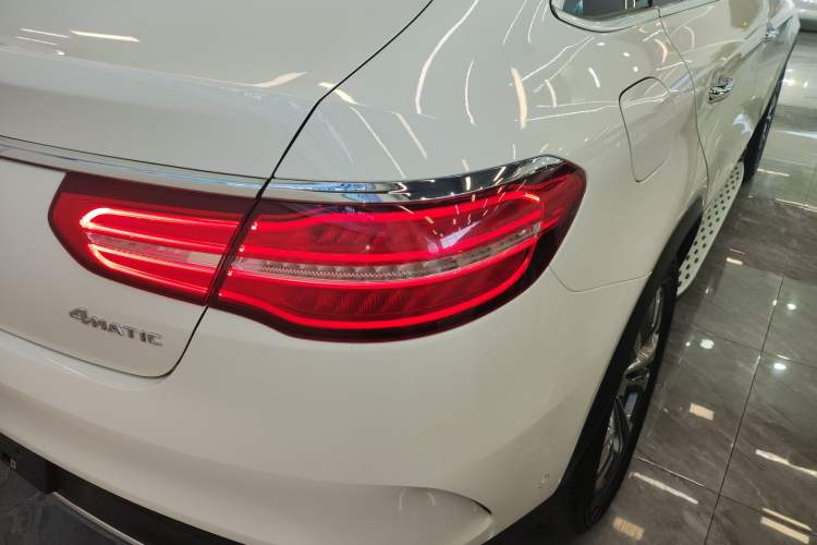 Used Mercedes-Benz GLE Coupe 2018 GLE 400 4MATIC Coupe SUV