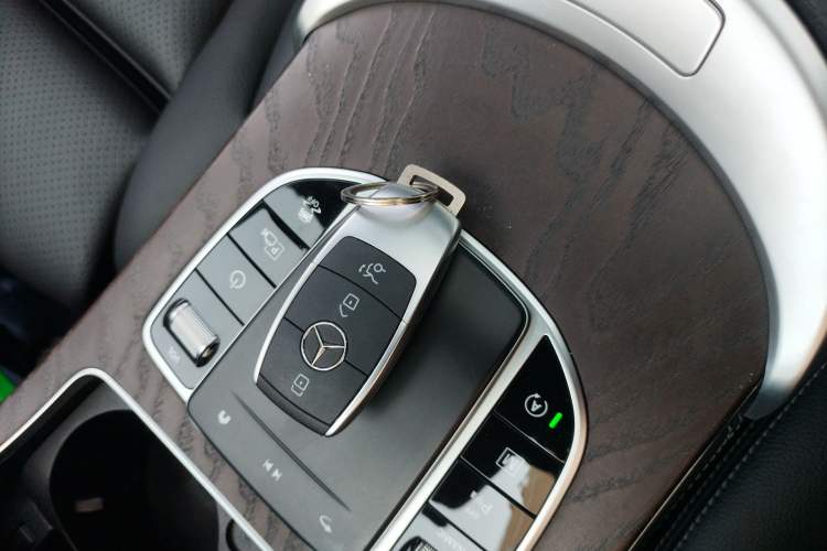 Used Mercedes-Benz GLC 2020 Facelift GLC 300 L 4MATIC Dynamic Edition