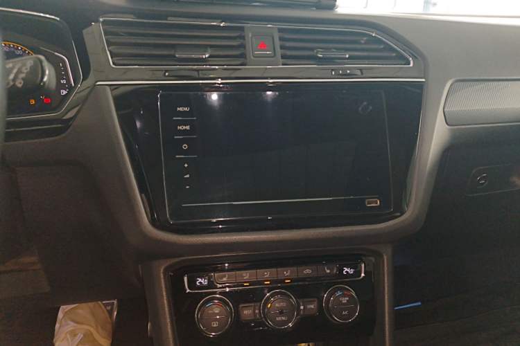 Used Volkswagen Tiguan L 2021 330TSI Automatic Two-Wheel Drive R-Line Enhanced Edition
