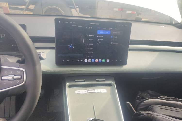 Used Roewe D6 2025 450km Deluxe Edition Audio And AC Panel