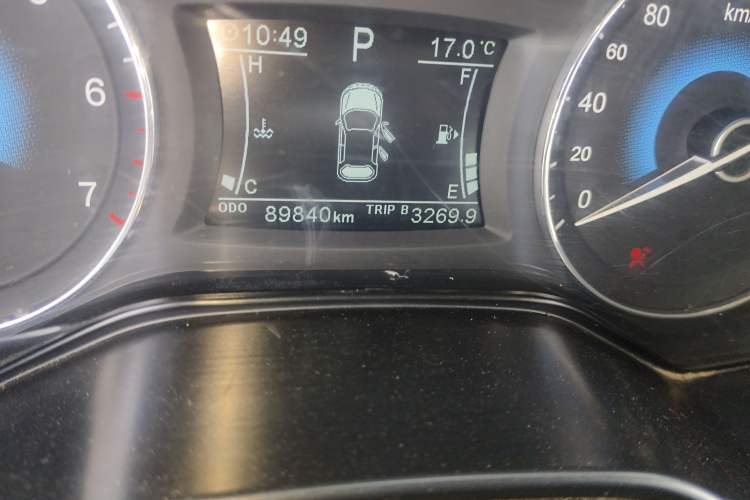 Used Dongfeng Fengon 580 2016 1.5T CVT Luxury Model Odometer Close Up