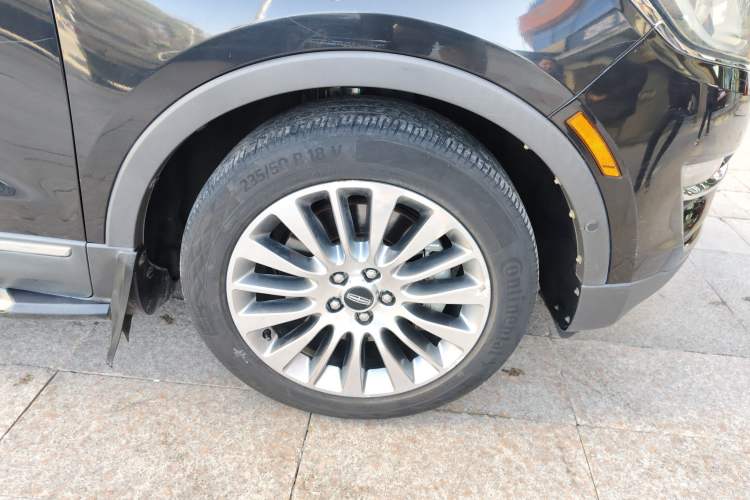 Used Lincoln MKC 2014 2.0T Four-Wheel Drive Luxury Edition Right Front Wheel Hub