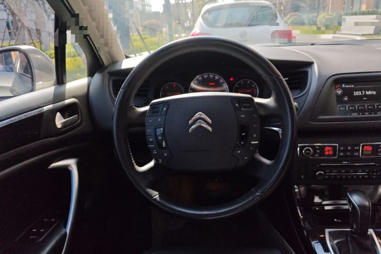 Used Citroen C5 2014 2.0L Automatic Luxury Edition Steering Wheel