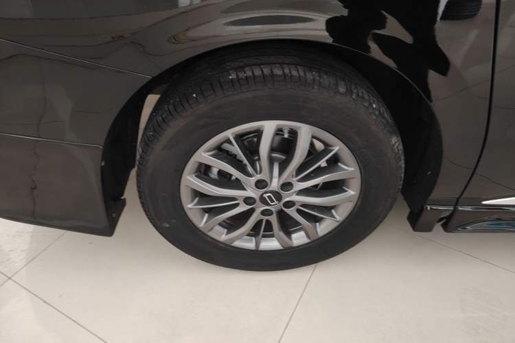 Used Bestune M9 2023 2.0T Ultimate Edition
