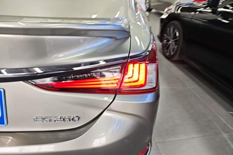 Used Lexus ES 2021 260 Excellence Edition